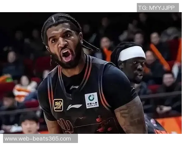 山东男篮正式签约前掘金球员德沃恩艾库恩珀塞尔加盟助力新赛季